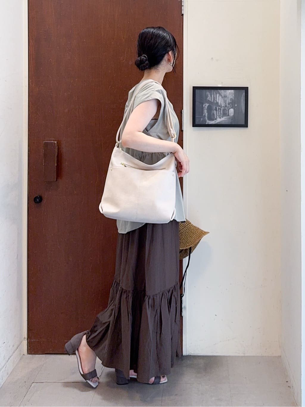 𝐇𝐢𝐫𝐨𝐦𝐢さんの「SHOO･LA･RUE｜【S-LL】シルエットが変えられる ウエストリボンブラウス」を使ったコーディネート