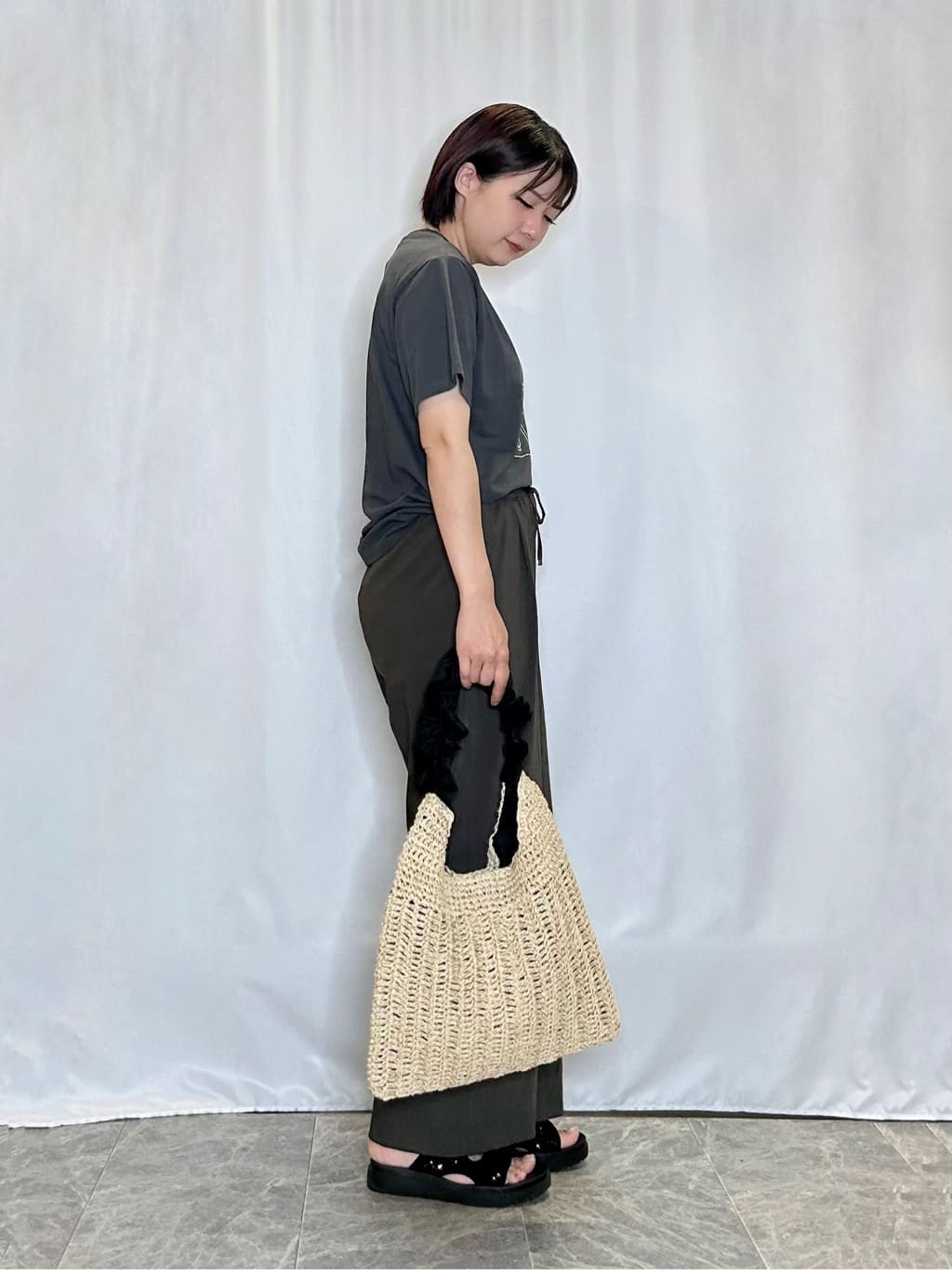 ネリさんの「SHOO･LA･RUE｜【着丈選べる】触れる度ひんやり ゆるきれい イージーワイドパンツ」を使ったコーディネート