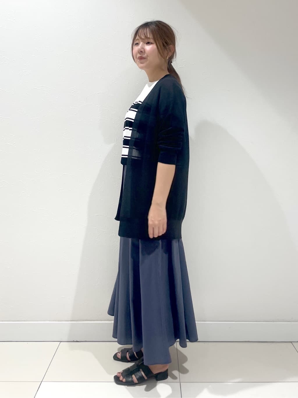 YUUKIさんの「INDIVI｜◆【洗える／和紙混素材】ドライタッチニットカーディガン」を使ったコーディネート