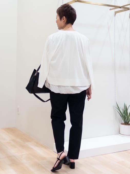 シュウコさんの「grove｜キレイも動きやすさも　美脚見えハイパーストレッチパンツ」を使ったコーディネート