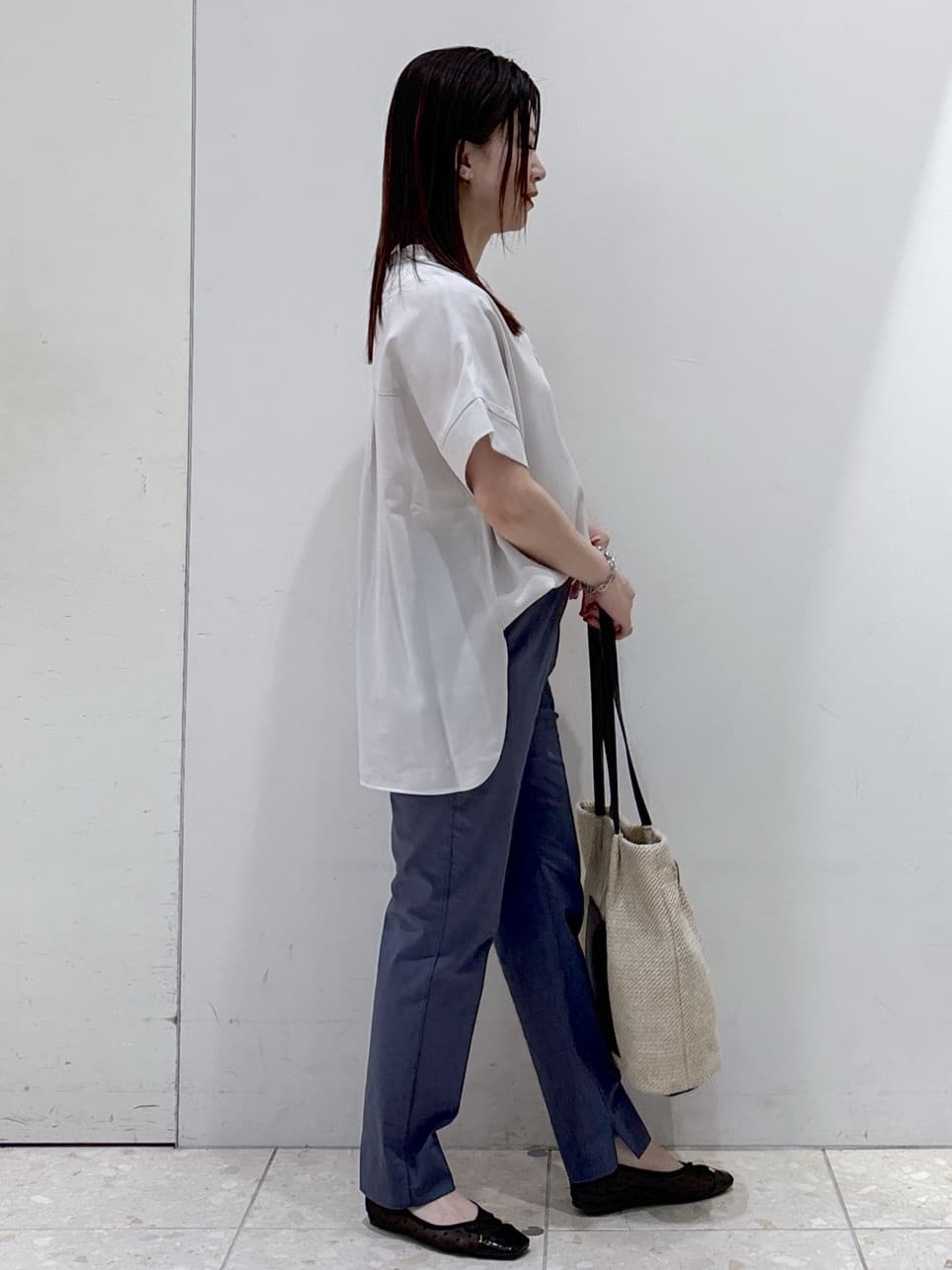 mameさんの「OPAQUE.CLIP｜《5色展開／SS-LLサイズ》スキッパー金ボタンブラウス／セットアップ対応【防シワ／ストレッチ／洗濯」を使ったコーディネート