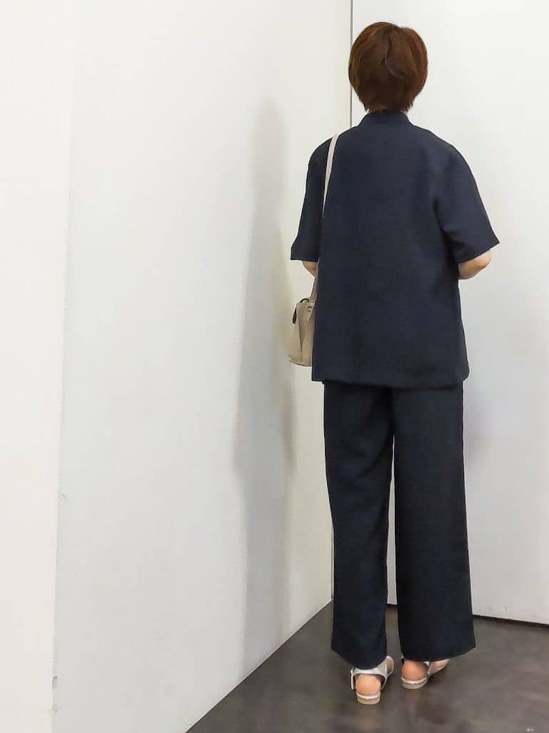 やまちゃんさんの「grove｜ロープベルトで差がつく 洗練リラックスパンツ」を使ったコーディネート
