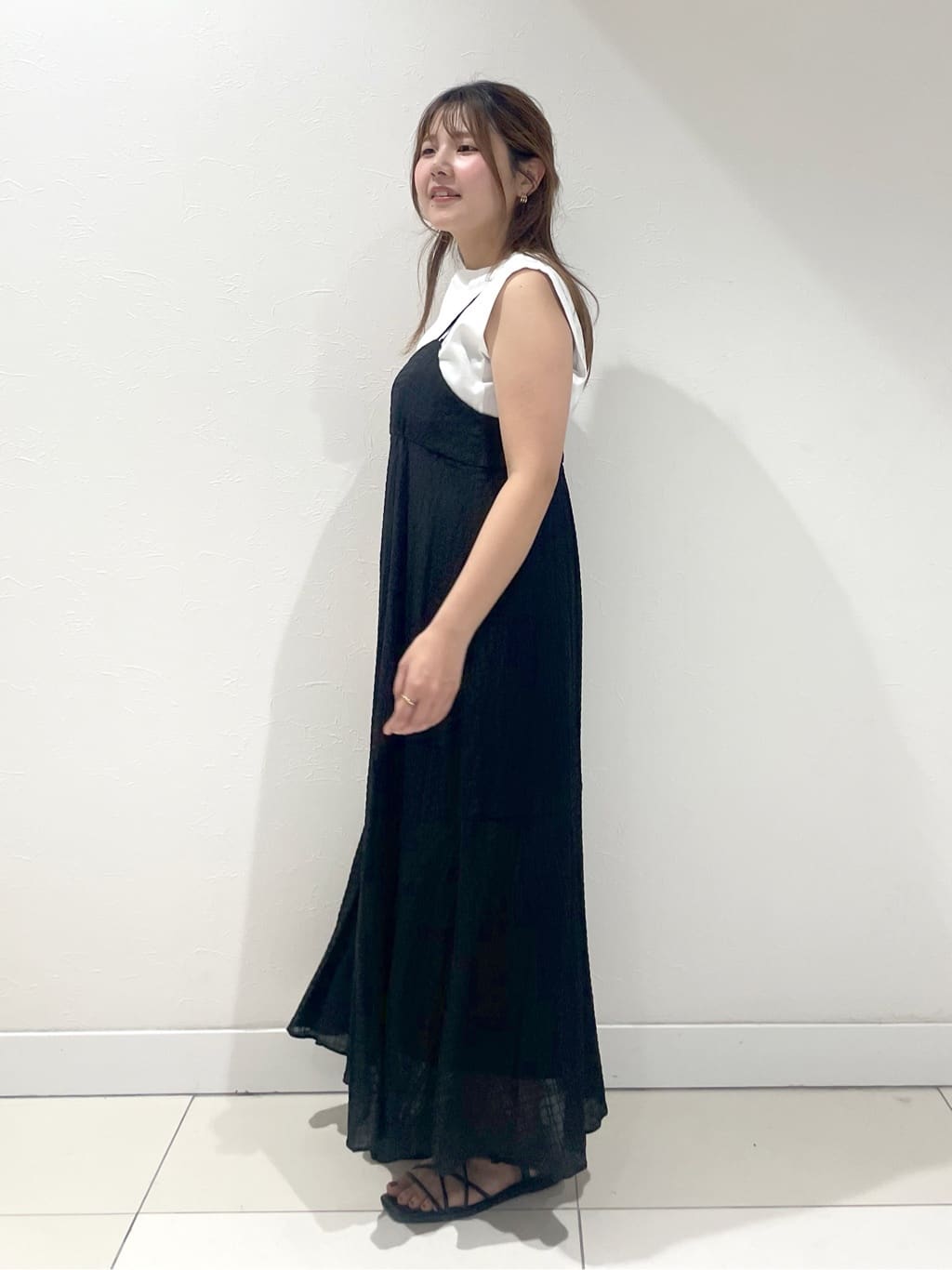 YUUKIさんの「INDIVI｜◆【洗える】ブルゾン風ジップニットベスト」を使ったコーディネート