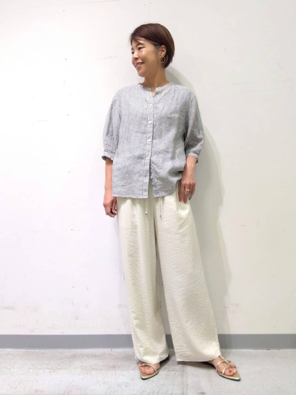 Kさんの「INDIVI｜◆【毎年人気！／フレンチリネン】5分袖バンドカラーブラウス」を使ったコーディネート
