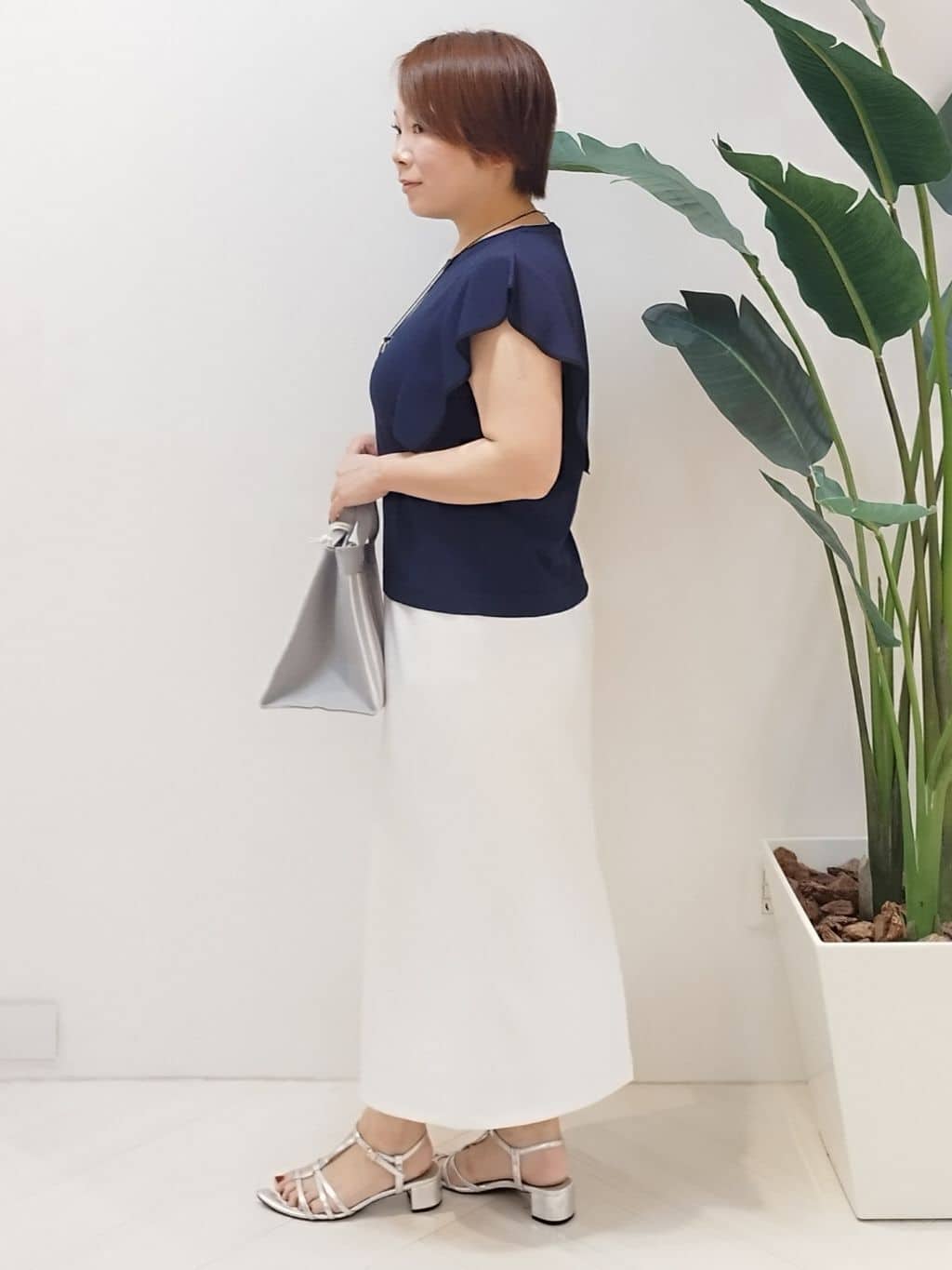 s u g iさんの「UNTITLED｜【後ろウエストゴム/ストレッチ性/オンオフ】ジャージナロースカート」を使ったコーディネート