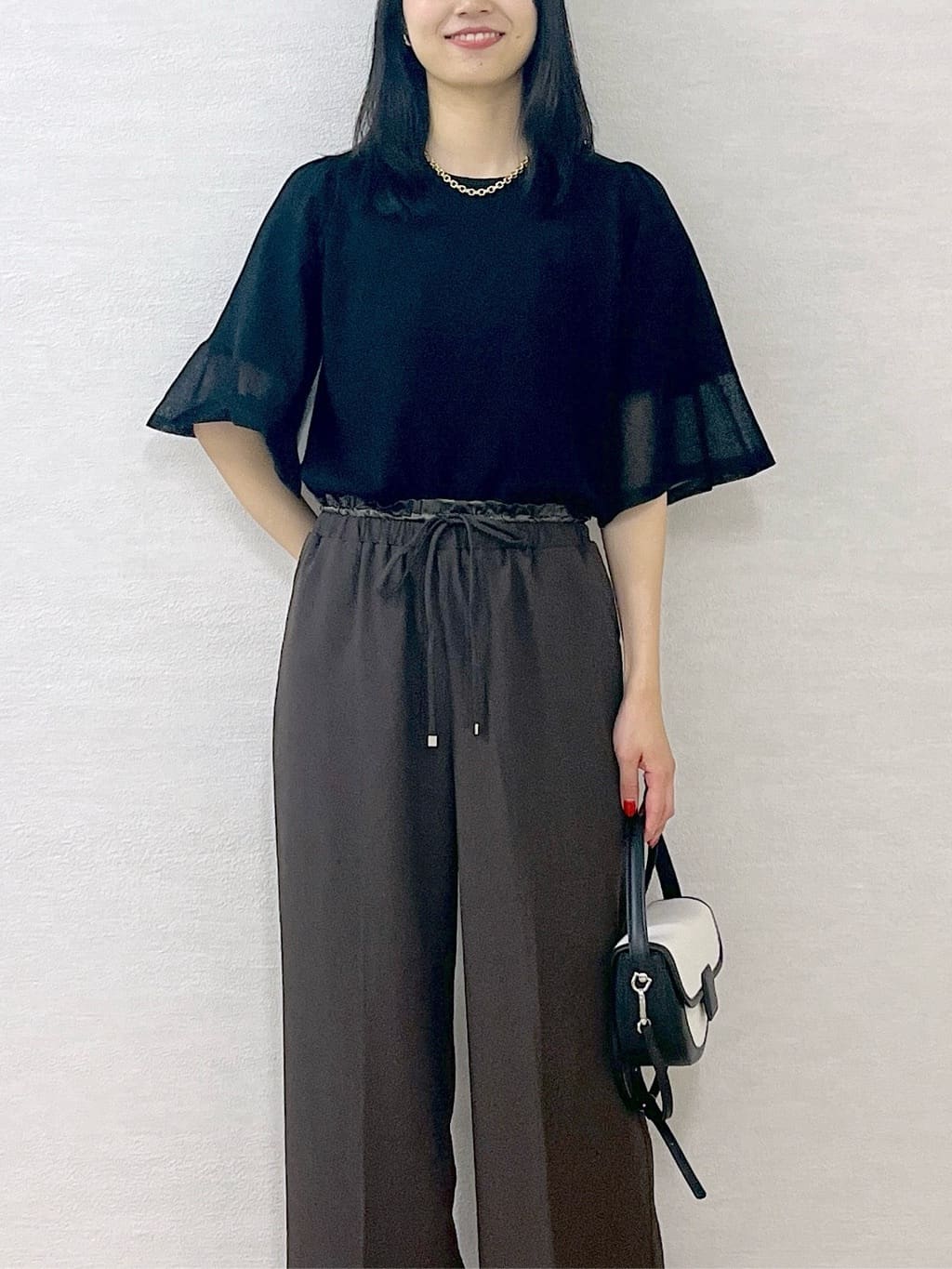 sachikoさんの「OPAQUE.CLIP｜《5色展開》シアーフレアスリーブニット【洗濯機洗い可】」を使ったコーディネート
