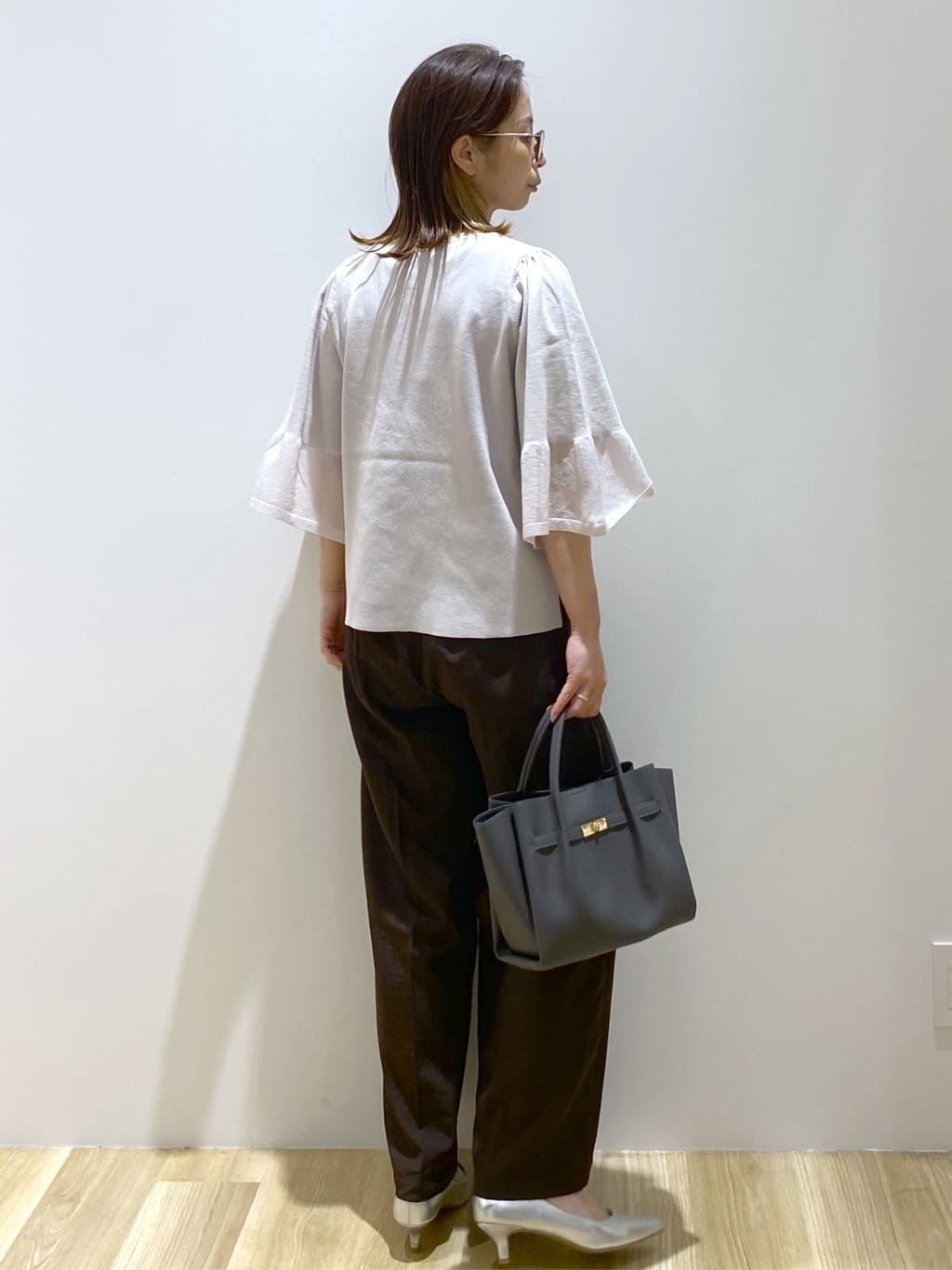 えりさんの「OPAQUE.CLIP｜《5色展開》シアーフレアスリーブニット【洗濯機洗い可】」を使ったコーディネート