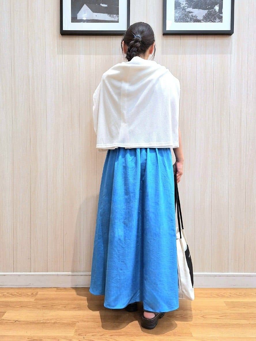 Saoさんの「SHOO･LA･RUE｜【S-LL/ひんやり/UV】手の甲まで隠れる トッパーカーディガン」を使ったコーディネート