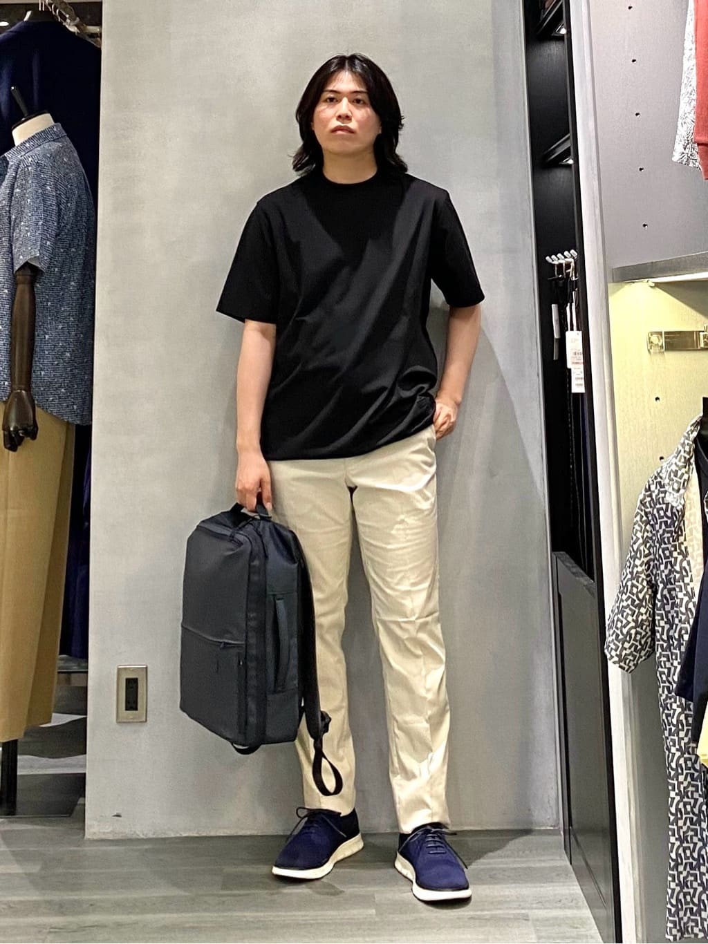 nishiさんの「TAKEO KIKUCHI｜【抗菌防臭／5サイズ展開】ハイゲージポンチ Tシャツ」を使ったコーディネート