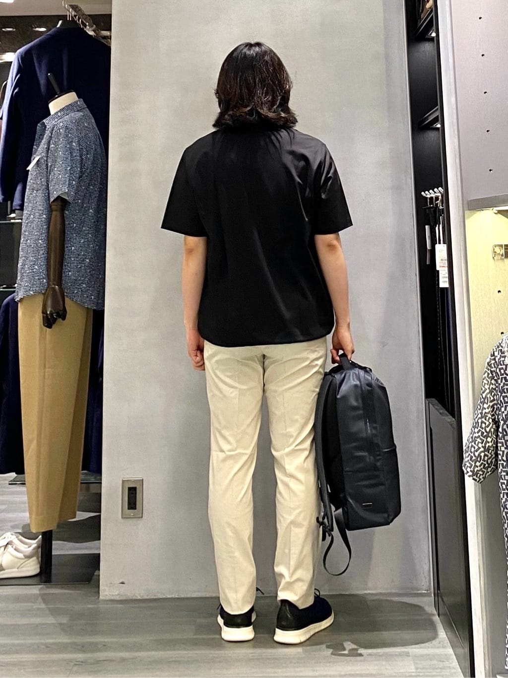 nishiさんの「TAKEO KIKUCHI｜【抗菌防臭／5サイズ展開】ハイゲージポンチ Tシャツ」を使ったコーディネート