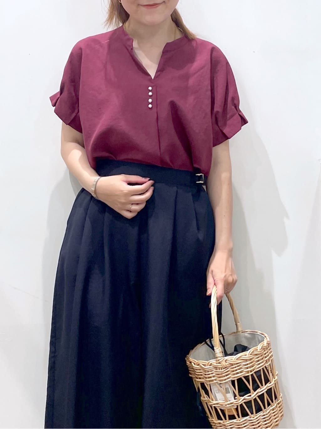 Junさんの「index｜《7色展開／XS-LLサイズ》タックスリーブスキッパーブラウス【洗濯機洗い可／吸水速乾／抗ピル／防シ」を使ったコーディネート