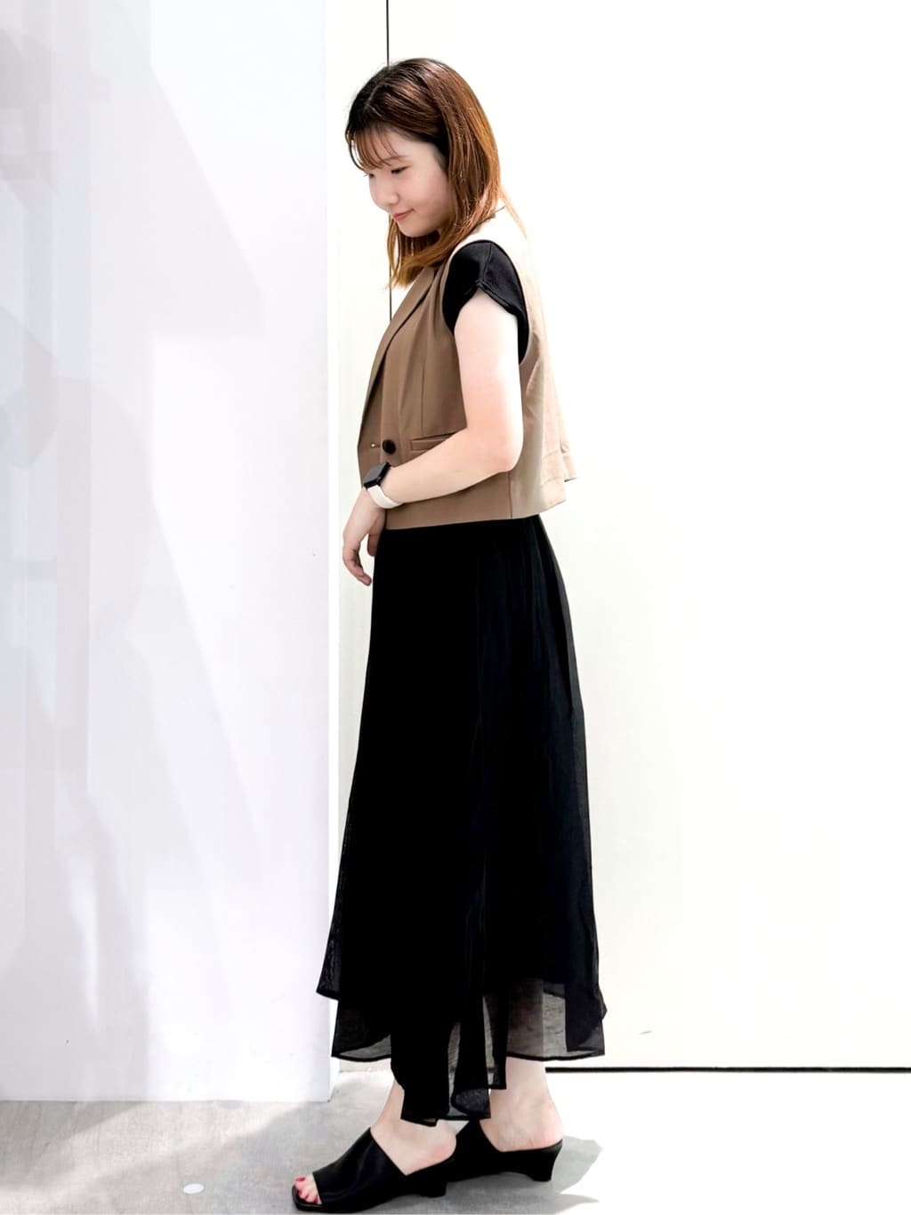 sayaさんの「OPAQUE.CLIP｜ショートテーラードジレ【接触冷感／洗濯機洗い可】」を使ったコーディネート