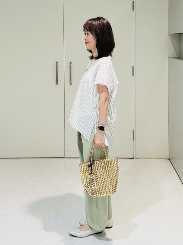 makiさんの「UNTITLED｜【洗える/スキッパー】フレンチスリーブシアーブラウス」を使ったコーディネート