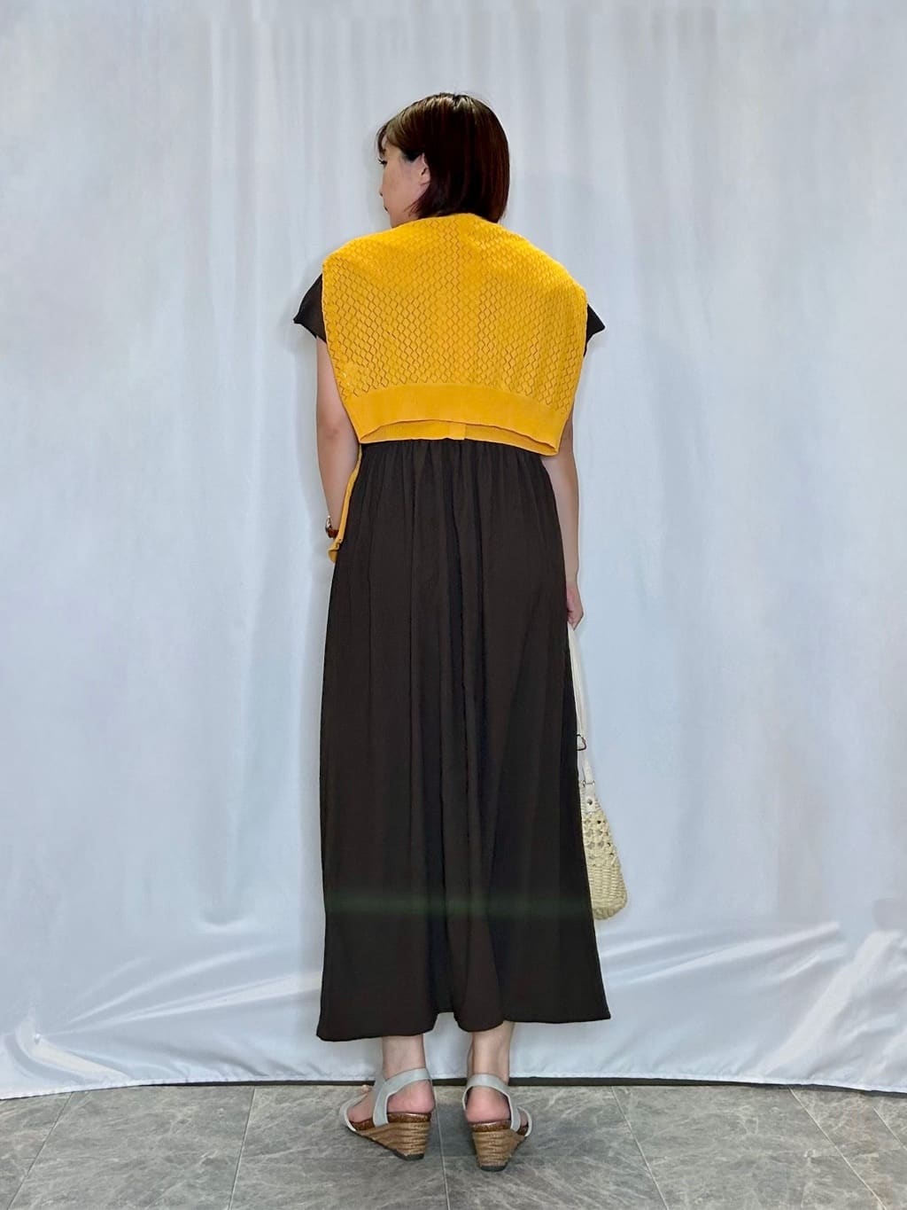 ネリさんの「SHOO･LA･RUE｜【前後2WAY】さらりと大人上品に 楊柳フレンチワンピース」を使ったコーディネート