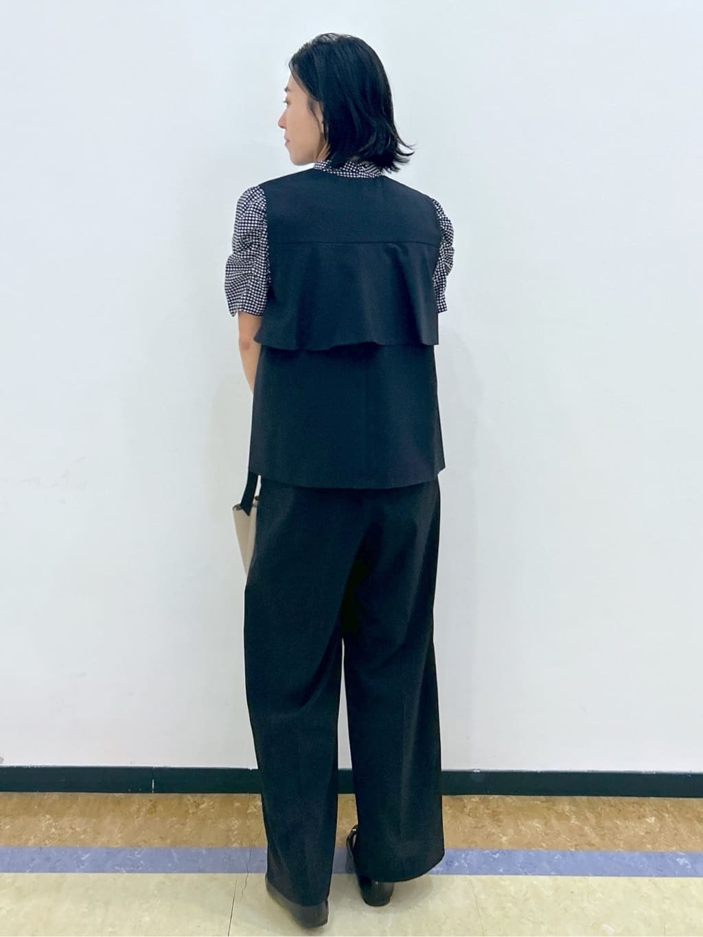 su.さんの「index｜柄プリントピンタックブラウス【洗濯機洗い可／イージーアイロン／防シワ】」を使ったコーディネート