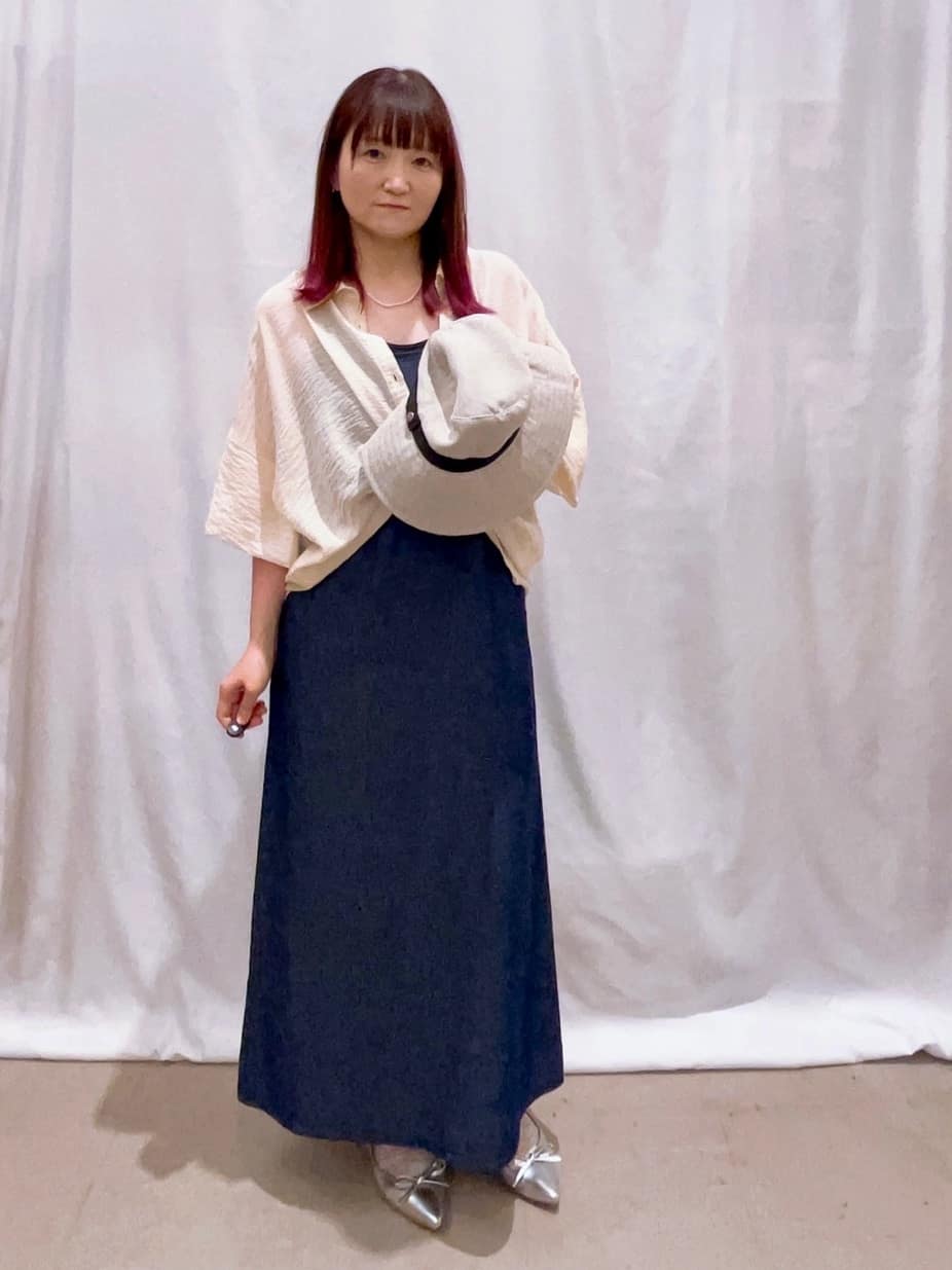 ゆっきーさんの「SHOO･LA･RUE｜ゆるっと感がこなれ見え ワッシャーシアー半袖シャツ」を使ったコーディネート