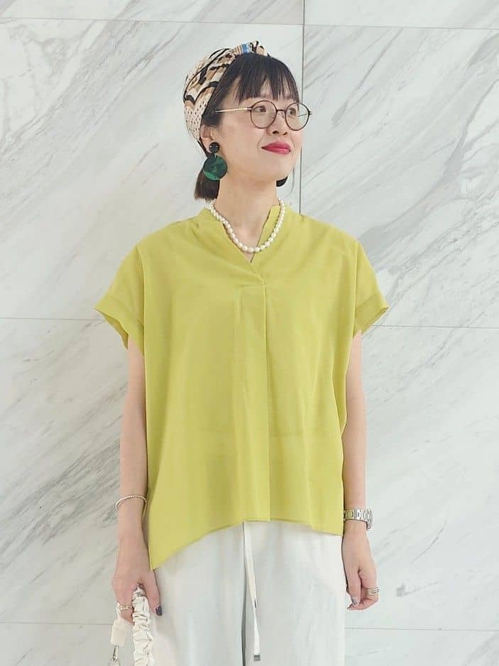 MUTSUKOさんの「UNTITLED｜【洗える/スキッパー】フレンチスリーブシアーブラウス」を使ったコーディネート