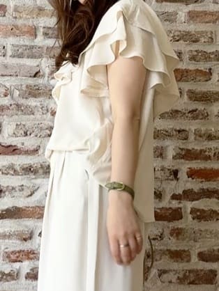 tokiさんの「THE SHOP TK｜【ONOFF活躍】フリルデザインブラウス/セットアップ可」を使ったコーディネート