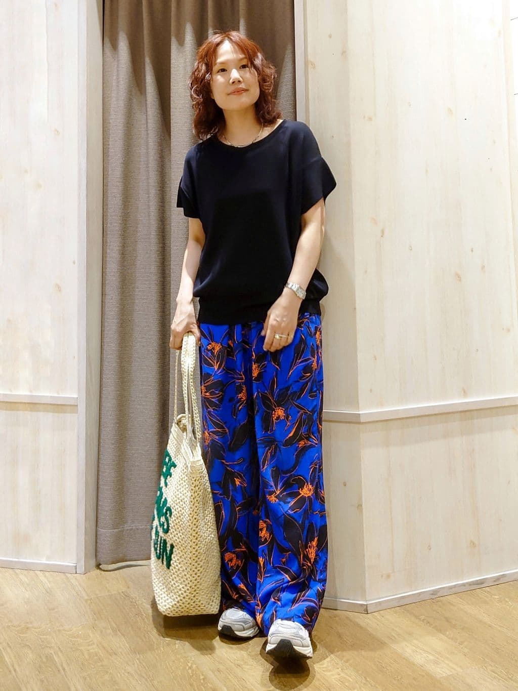 maruさんの「THE SHOP TK｜さらさらフレアスリーブサマーニット【毛玉になりにくい/UV/洗濯機OK】」を使ったコーディネート