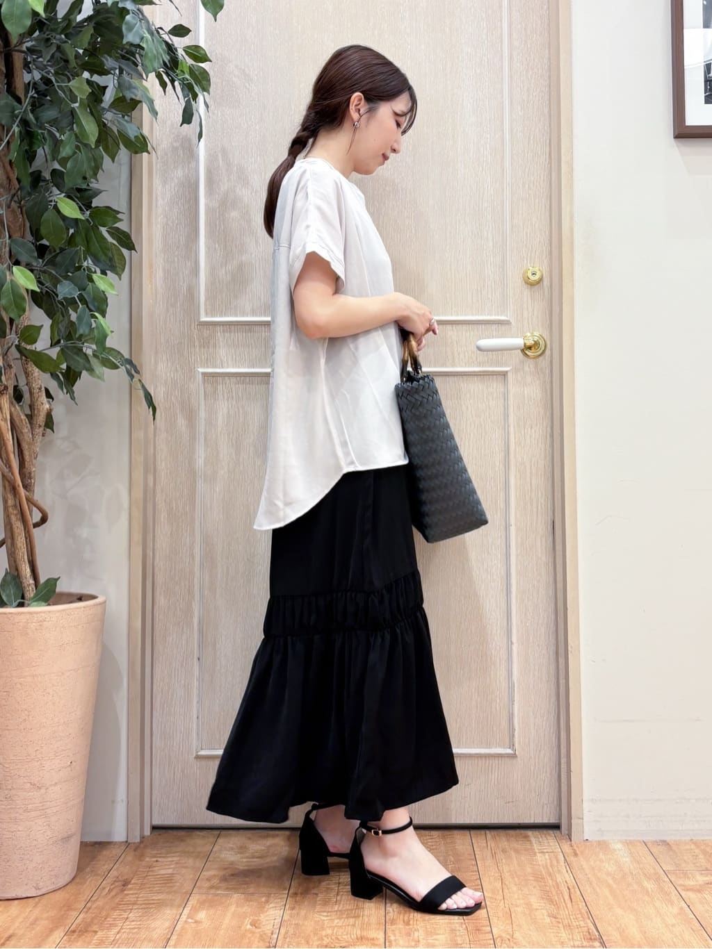 なみさんの「SHOO･LA･RUE｜【洗える/プチプラ】大人の抜け感をプラスする バンドカラーシャツ」を使ったコーディネート