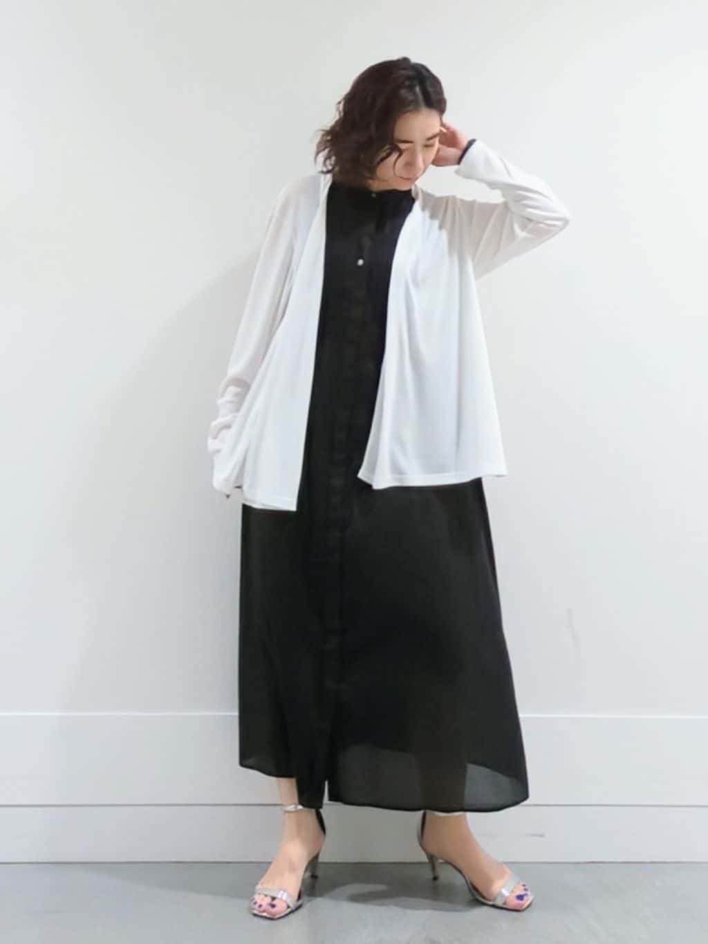 ミズタさんの「UNTITLED｜◆【接触冷感/UV機能/遮熱】ジャージカーディガン」を使ったコーディネート