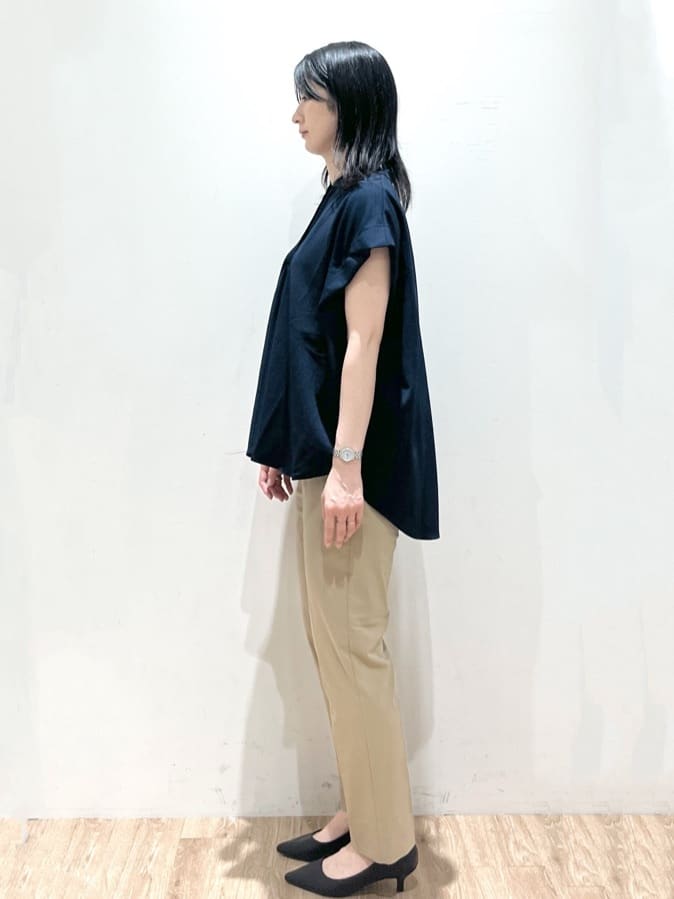 momokoさんの「OPAQUE.CLIP｜麻混ハイストレッチイージースティックパンツ【洗濯機洗い可】」を使ったコーディネート