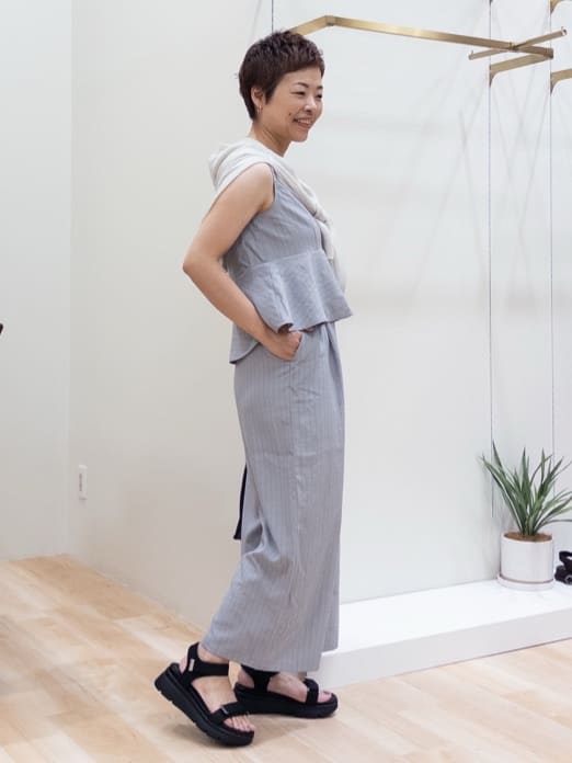 シュウコさんの「grove｜【雑誌掲載】洗えるシアーカーディガン」を使ったコーディネート