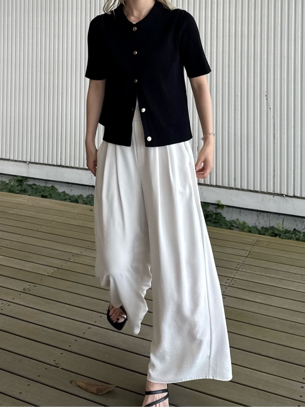 omaさんの「THE SHOP TK｜タックワイドパンツ【UV/洗濯機OK/セットUP可】」を使ったコーディネート