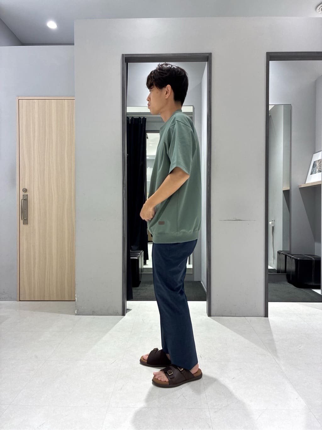 わいずみさんの「TAKEO KIKUCHI｜【抗菌防臭／5サイズ展開】ハイゲージポンチ Tシャツ」を使ったコーディネート