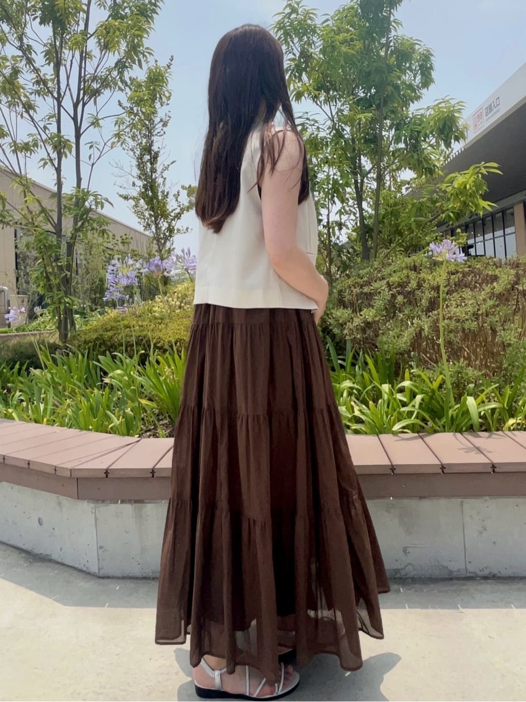 maiさんの「OPAQUE.CLIP｜ショートテーラードジレ【接触冷感／洗濯機洗い可】」を使ったコーディネート