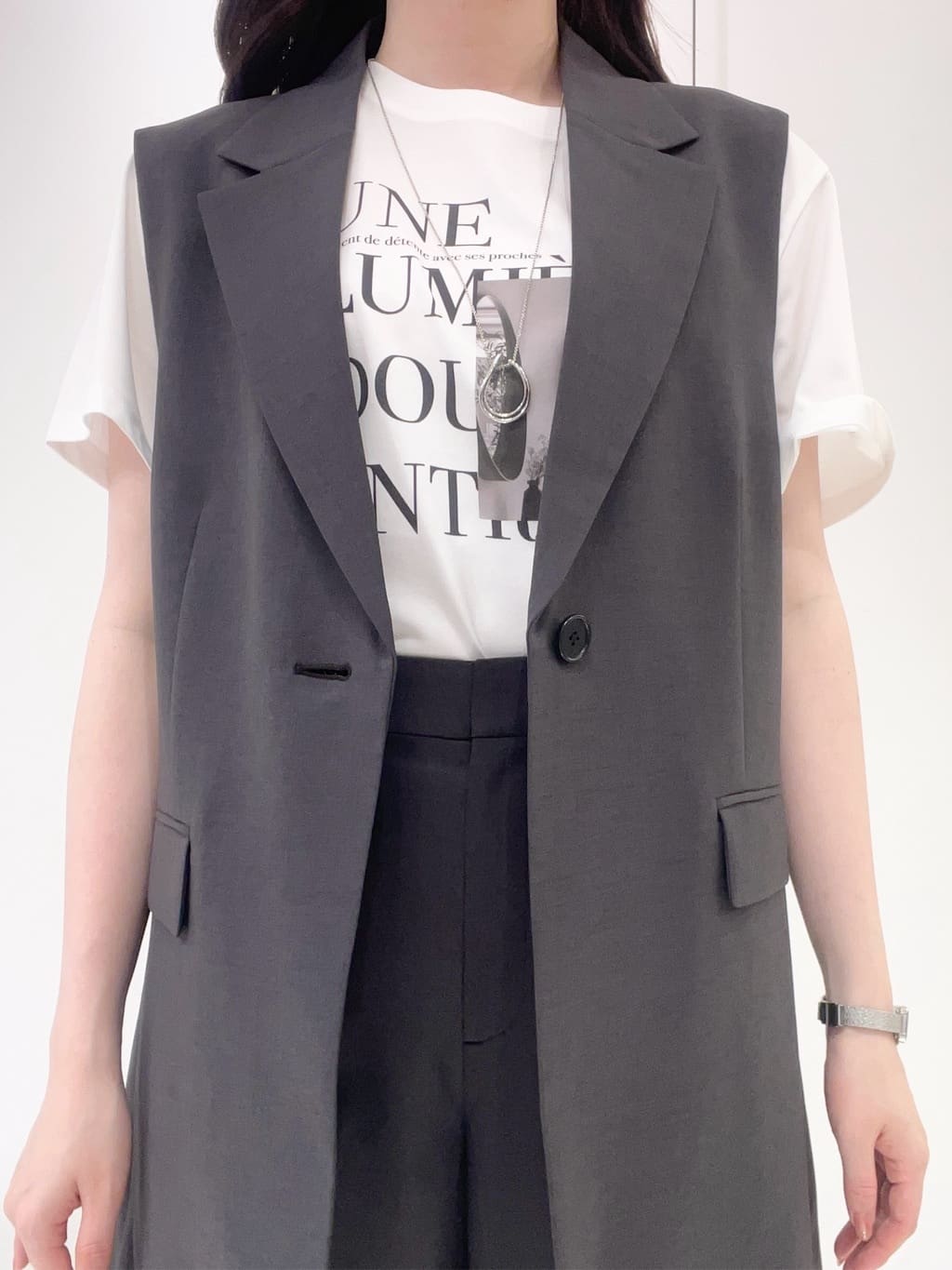 moeさんの「UNTITLED｜【ロゴT/プリントT】グラフィックTシャツ」を使ったコーディネート