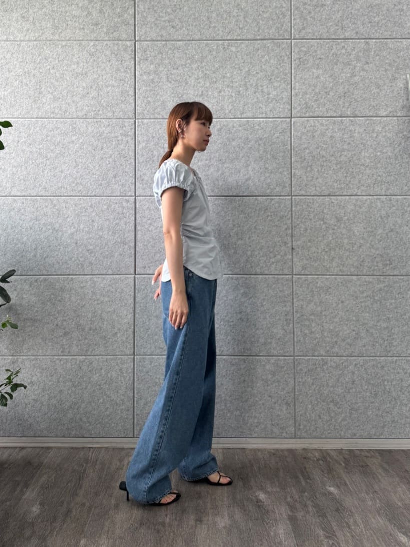 designer yukaさんの「CODE A｜sporty gathered blouse」を使ったコーディネート