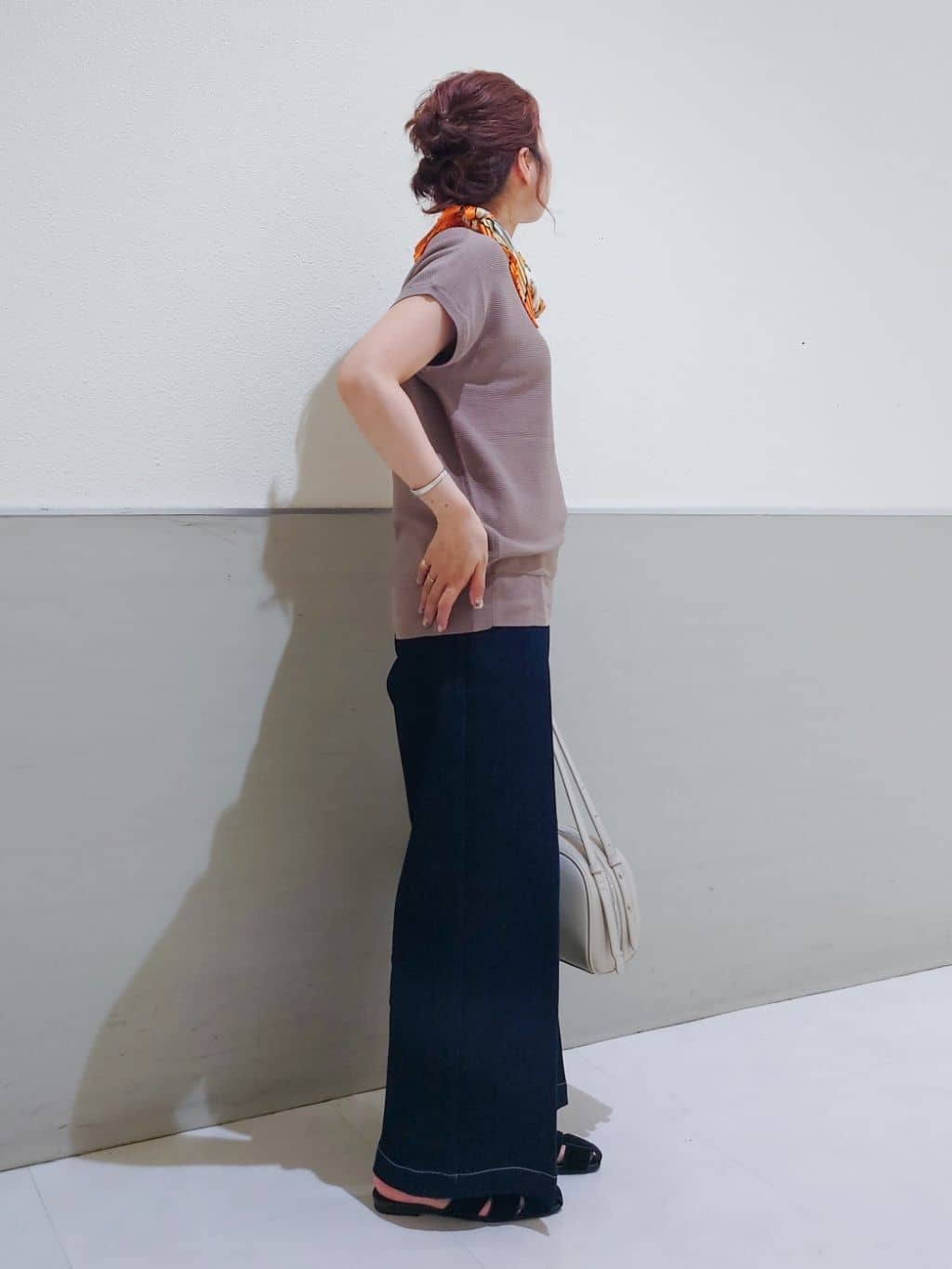maruさんの「THE SHOP TK｜【6色展開】さらさらフレンチニット【毛玉になりにくい/洗濯機OK】」を使ったコーディネート