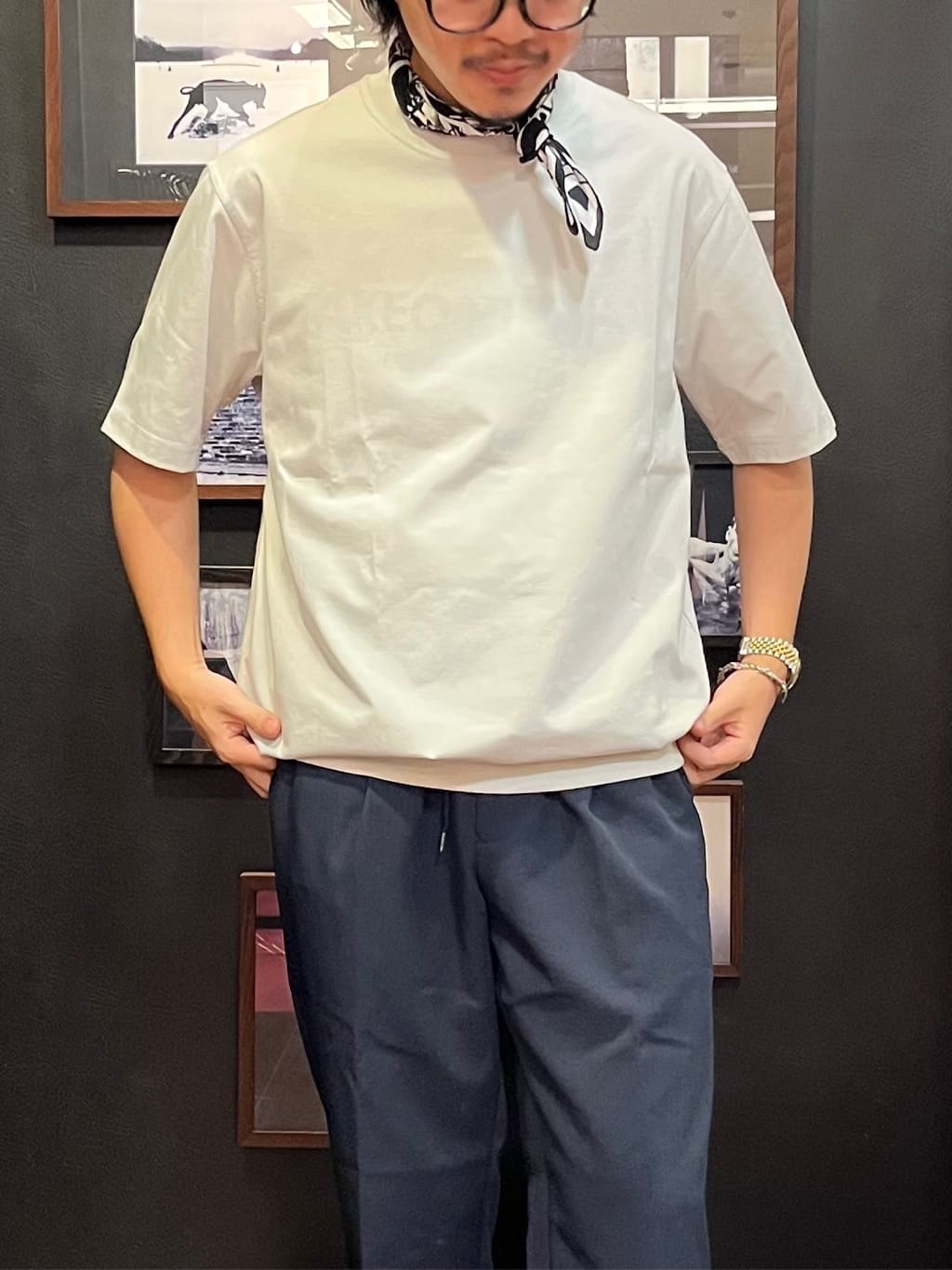 KUROさんの「TAKEO KIKUCHI｜【抗菌防臭／5サイズ展開】ハイゲージポンチ Tシャツ」を使ったコーディネート