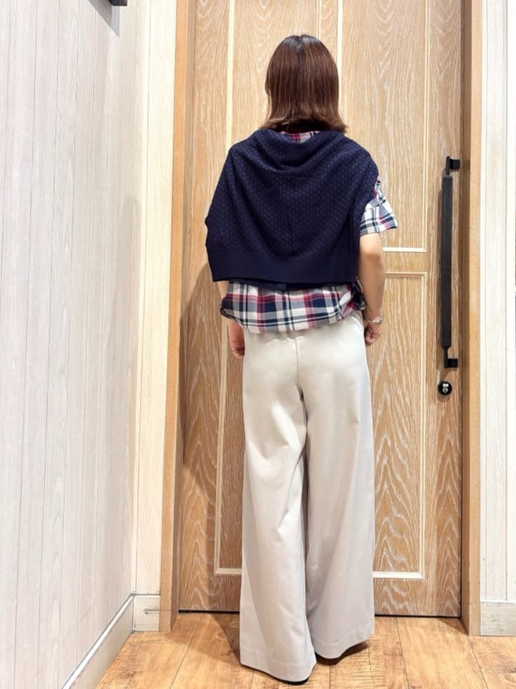 meiさんの「SHOO･LA･RUE｜【S-LL】きれいに体型カバー さらシャリコットン スキッパーシャツ」を使ったコーディネート