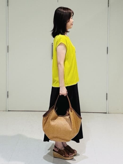 makiさんの「UNTITLED｜【ジャージ素材】インナードッキングシアーカットソー」を使ったコーディネート