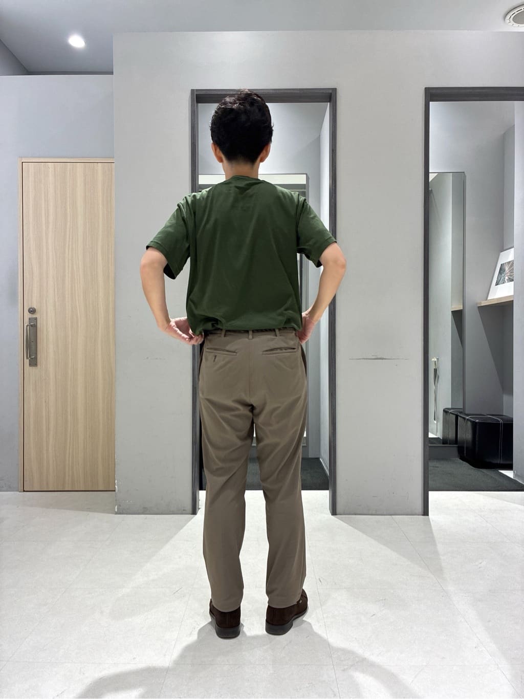 わいずみさんの「TAKEO KIKUCHI｜【360&deg;ストレッチ／セットアップ対応】None Of Stress パンツ」を使ったコーディネート