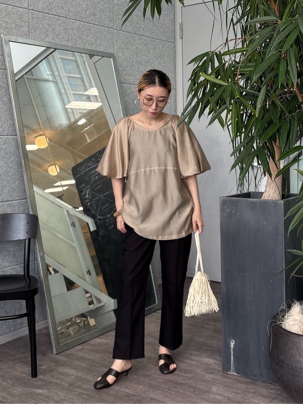 kotakiさんの「INDIVI｜ボリュームスリーブブラウス」を使ったコーディネート