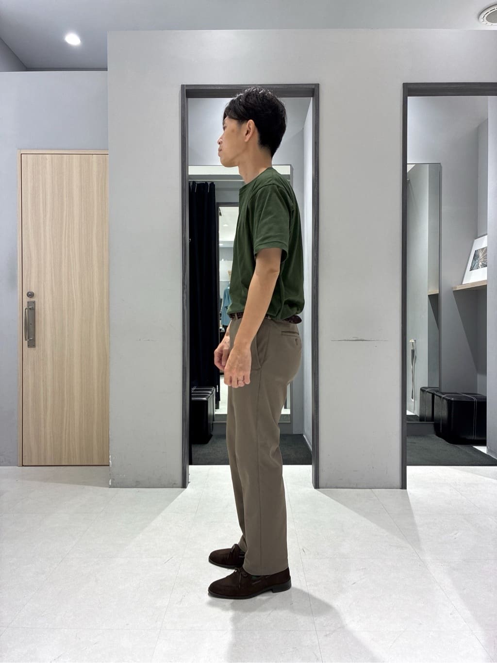 わいずみさんの「TAKEO KIKUCHI｜【360&deg;ストレッチ／セットアップ対応】None Of Stress パンツ」を使ったコーディネート