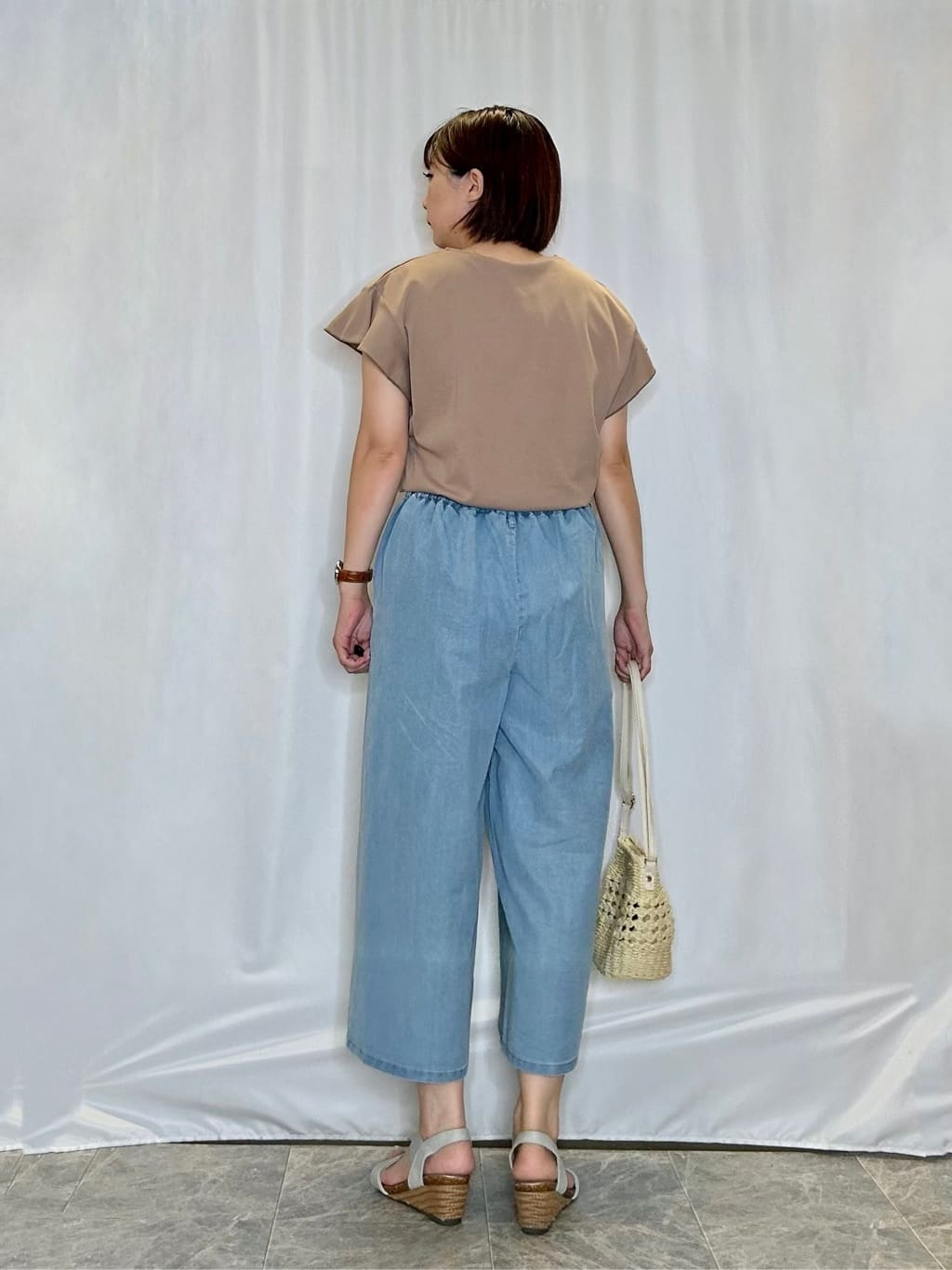 ネリさんの「SHOO･LA･RUE｜【汗ジミ防止/ひんやり/UV】フリルスリーブTシャツ」を使ったコーディネート