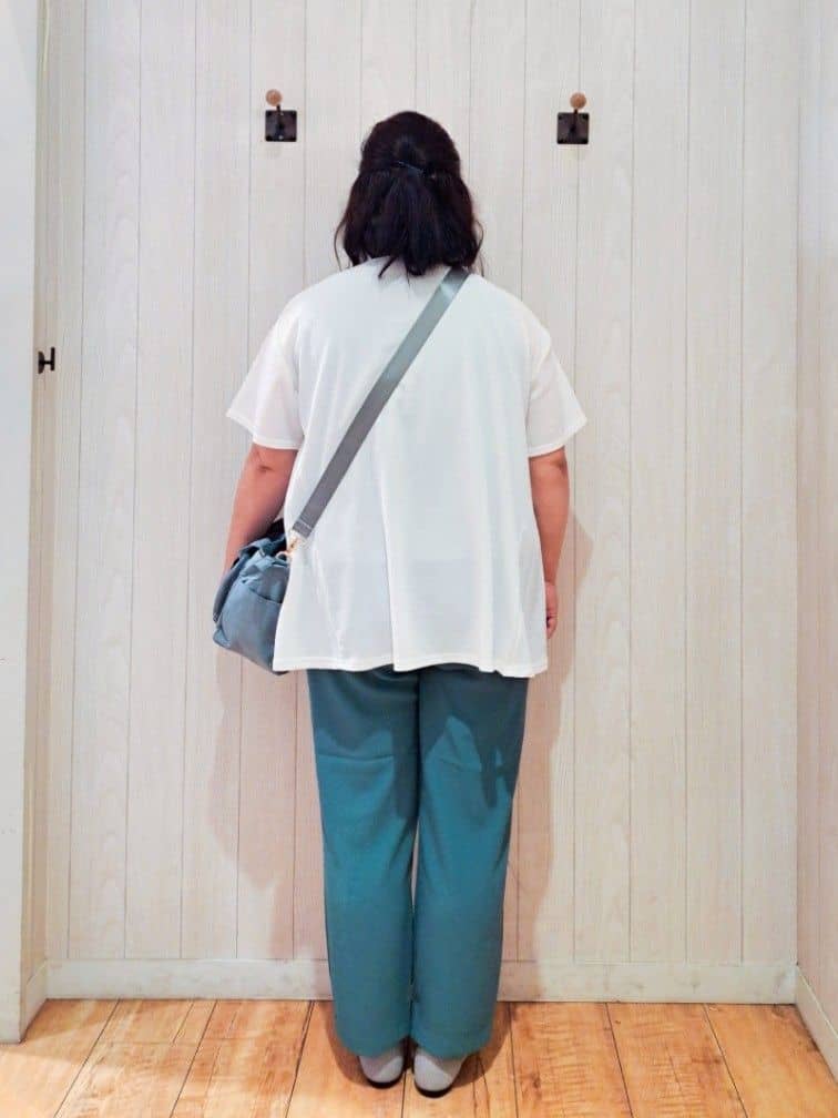 kotomiさんの「SHOO･LA･RUE｜【S-LL/洗える/体型カバー/5分袖】涼しくきれいに決まる Aライントップス」を使ったコーディネート