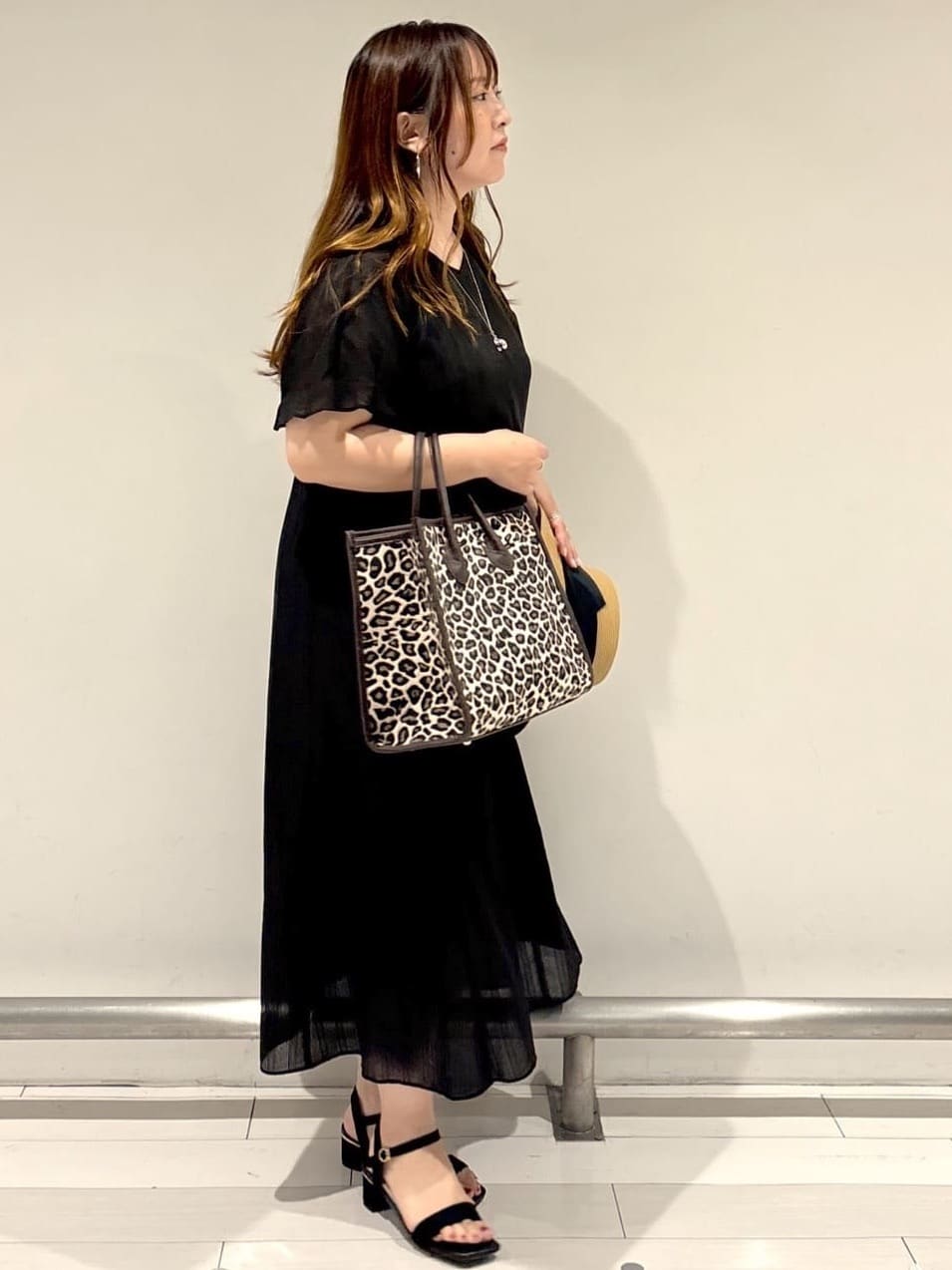 nakamuraさんの「Reflect｜◆【夏SALE／一枚で決まる◎／手洗い可】シアーストライプソフトAラインワンピース」を使ったコーディネート