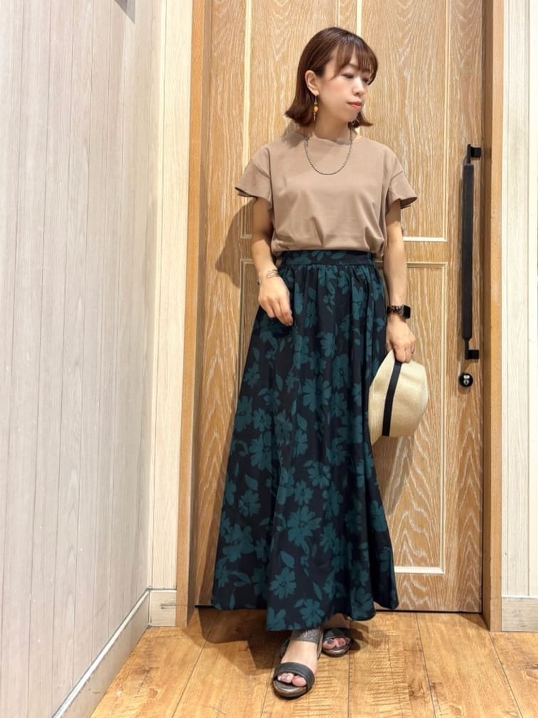 meiさんの「SHOO･LA･RUE｜【汗ジミ防止/ひんやり/UV】フリルスリーブTシャツ」を使ったコーディネート