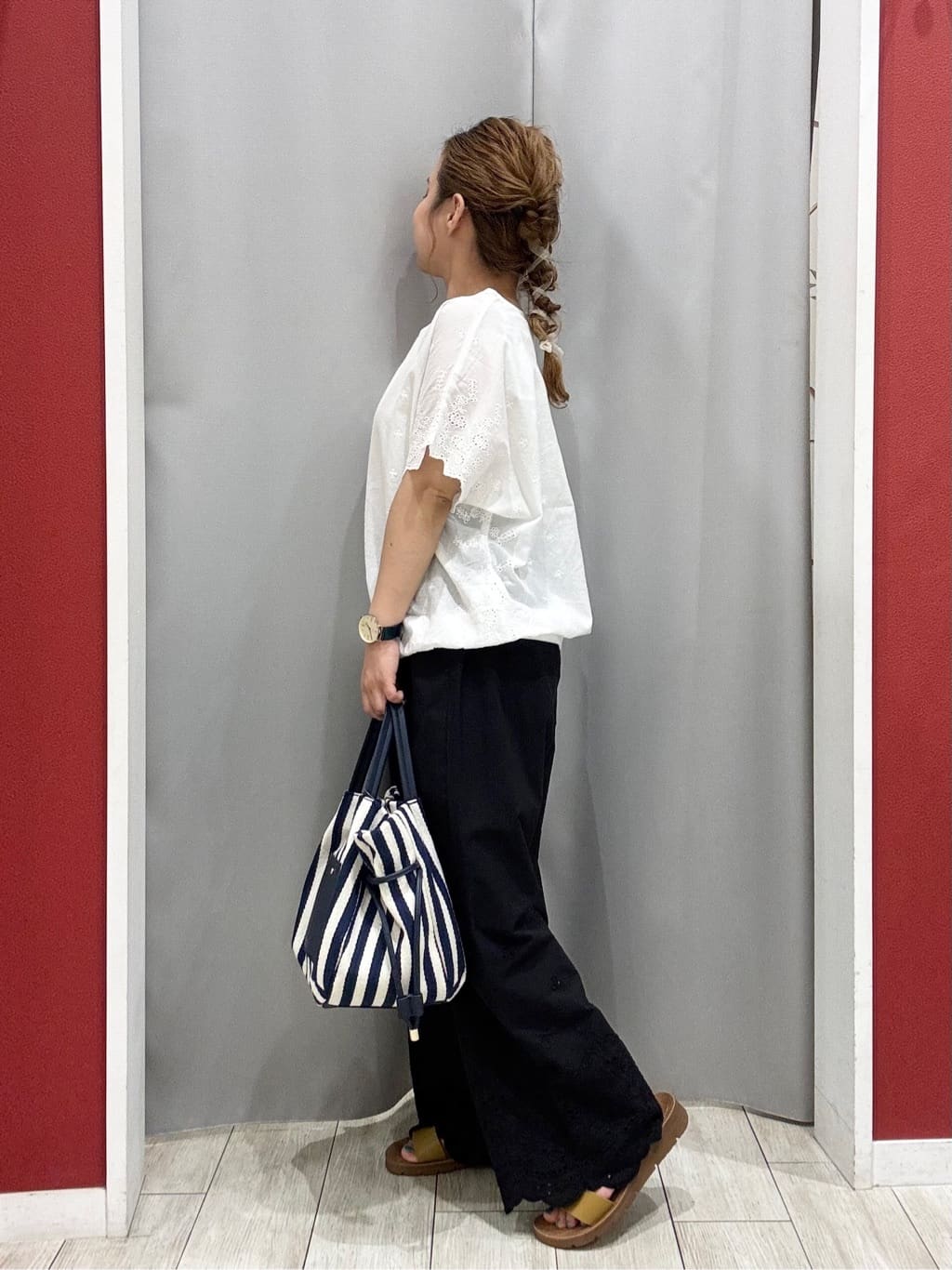 shioさんの「SHOO･LA･RUE｜スカラップ刺繍レースが目を惹く ドルマントップス」を使ったコーディネート