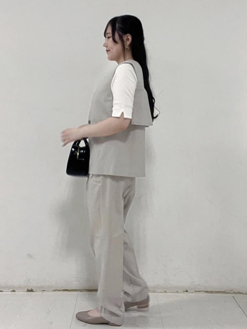 Hitomiさんの「index｜バックフリルデザインジレ／セットアップ可【洗濯機洗い可／接触冷感／吸水速乾／ストレッチ】」を使ったコーディネート