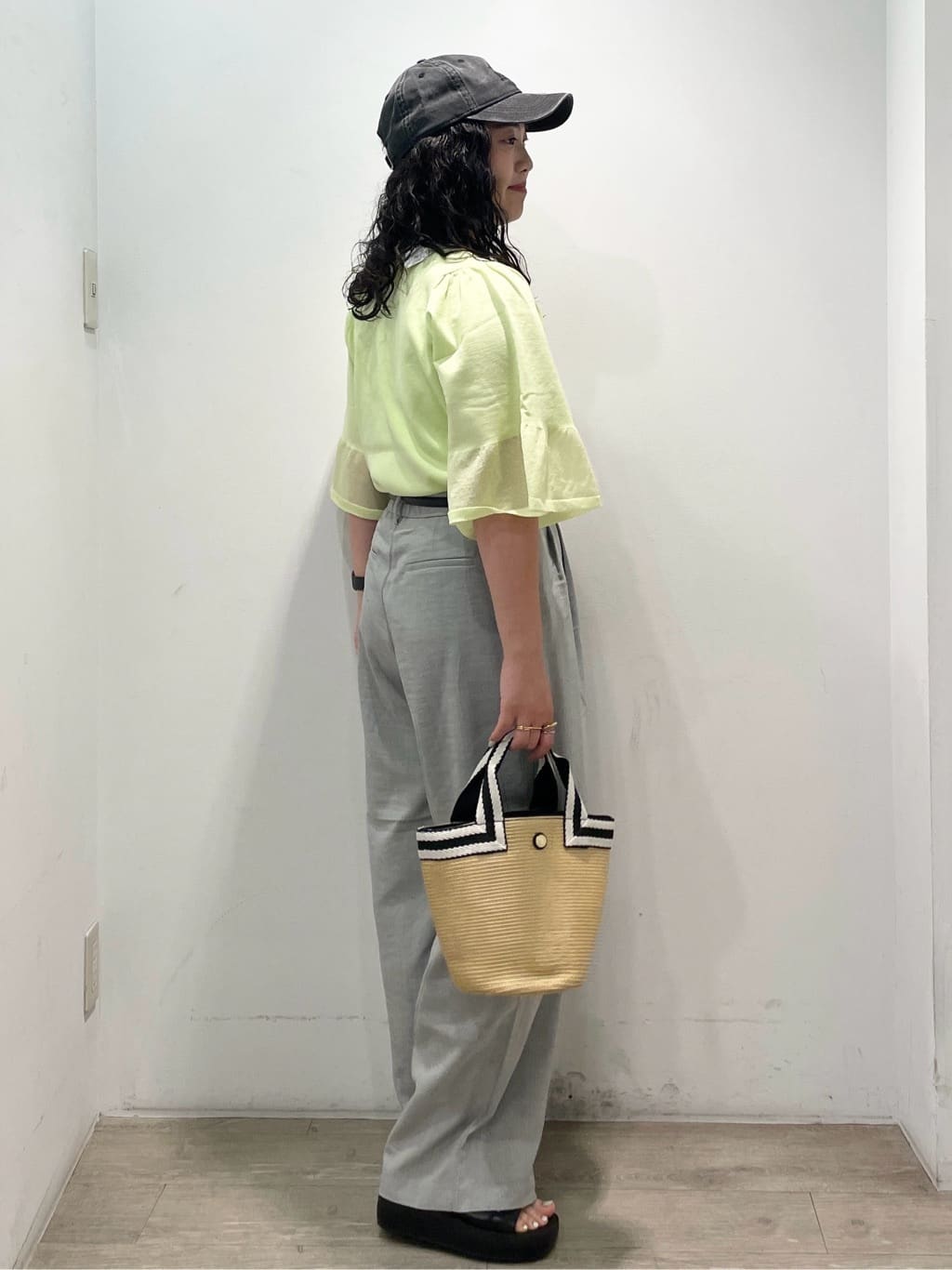 sumicaさんの「OPAQUE.CLIP｜《5色展開》シアーフレアスリーブニット【洗濯機洗い可】」を使ったコーディネート