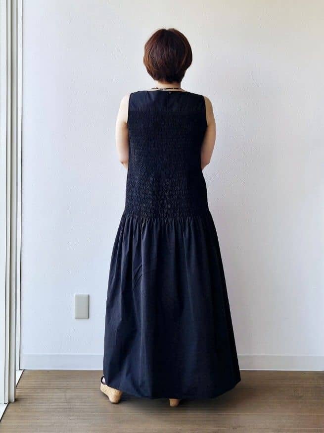 やじまさんの「UNTITLED｜リングコードトップネックレス」を使ったコーディネート