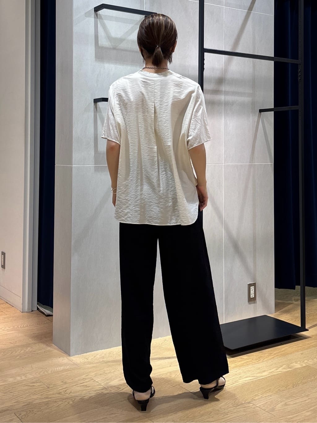kanaeさんの「INDIVI｜【洗える／UVケア／SETUP可能】ドロストワイドパンツ」を使ったコーディネート