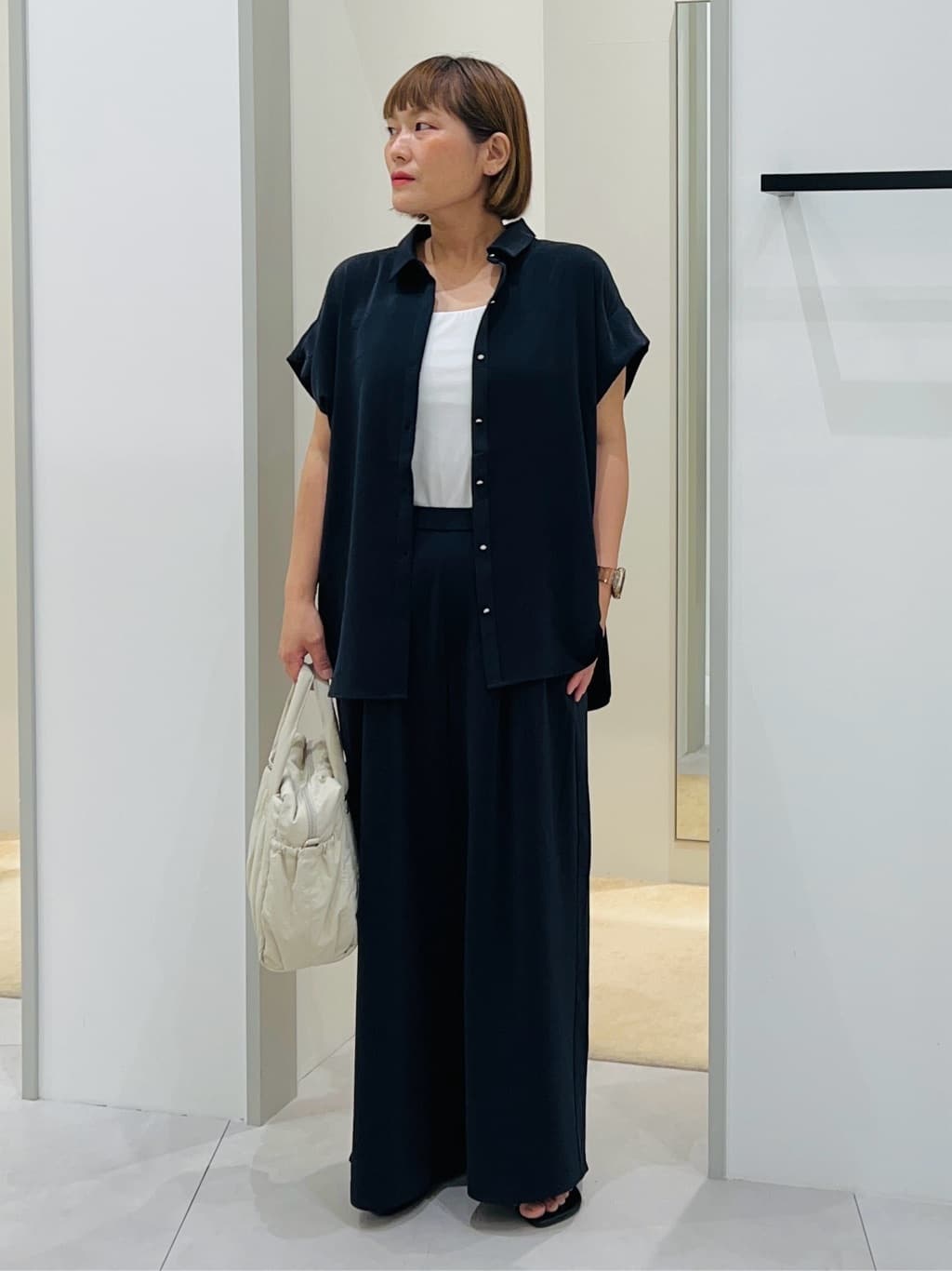 タナさんの「THE SHOP TK｜コットンライクブラウス【接触冷感/洗濯機OK/UV/セットアップ可】」を使ったコーディネート