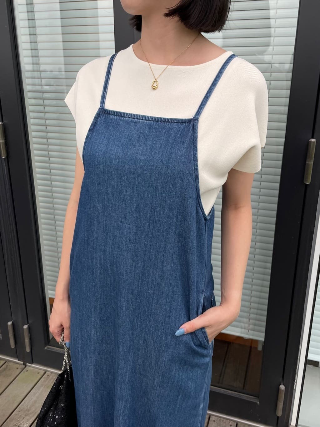 NATSUMIさんの「grove｜【Lee】DENIM CAMISOLE DRESS」を使ったコーディネート